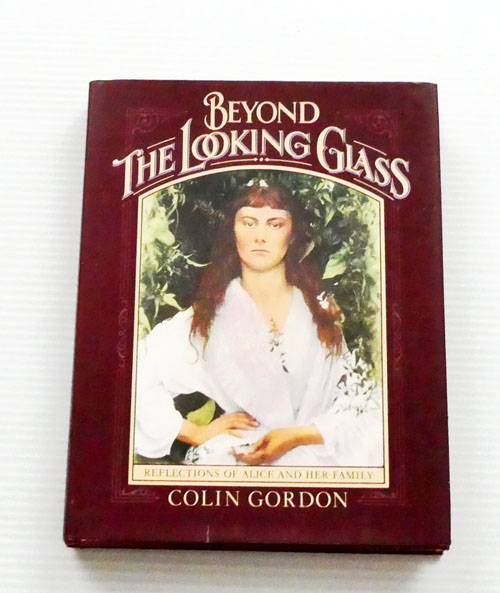 Image for Beyond the Looking Glass: Reflections of Alice and Her Family. Beyond the Looking Glass: Reflections of Alice and Her Family.